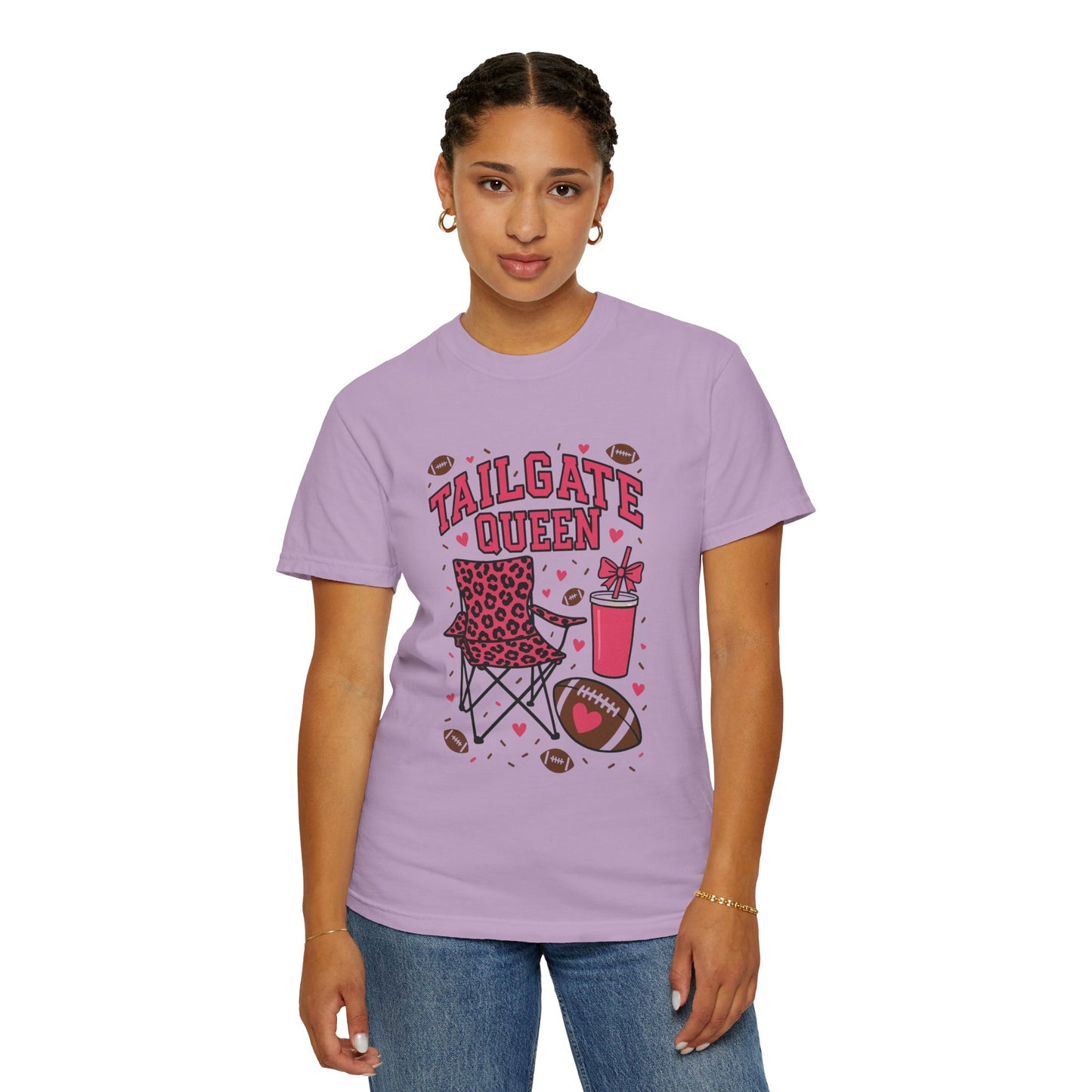 Tailgate Queen Football Graphic T-Shirt (Comfort Colors) - Size: S-3XL