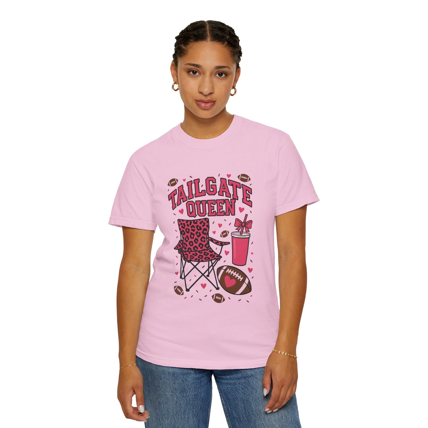 Tailgate Queen Football Graphic T-Shirt (Comfort Colors) - Size: S-3XL