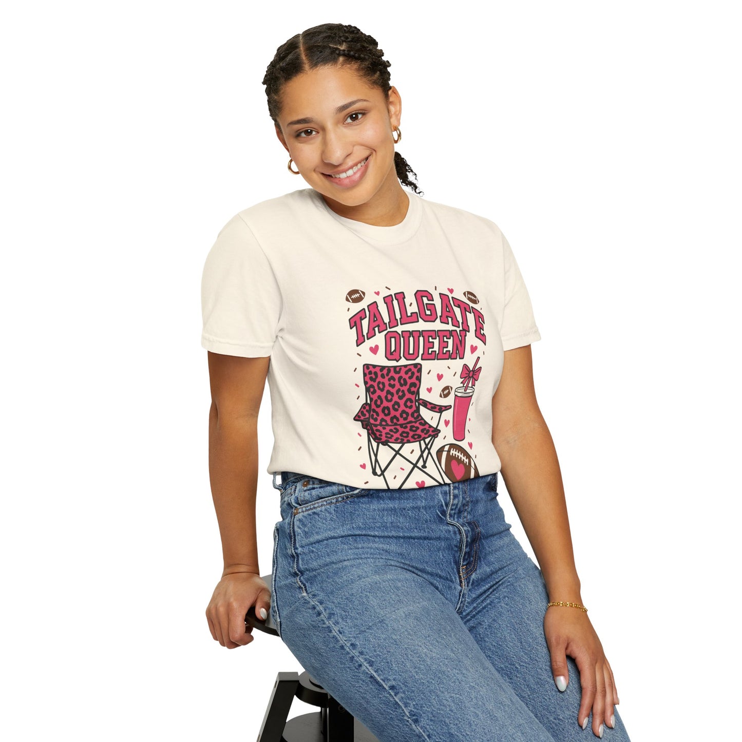 Tailgate Queen Football Graphic T-Shirt (Comfort Colors) - Size: S-3XL