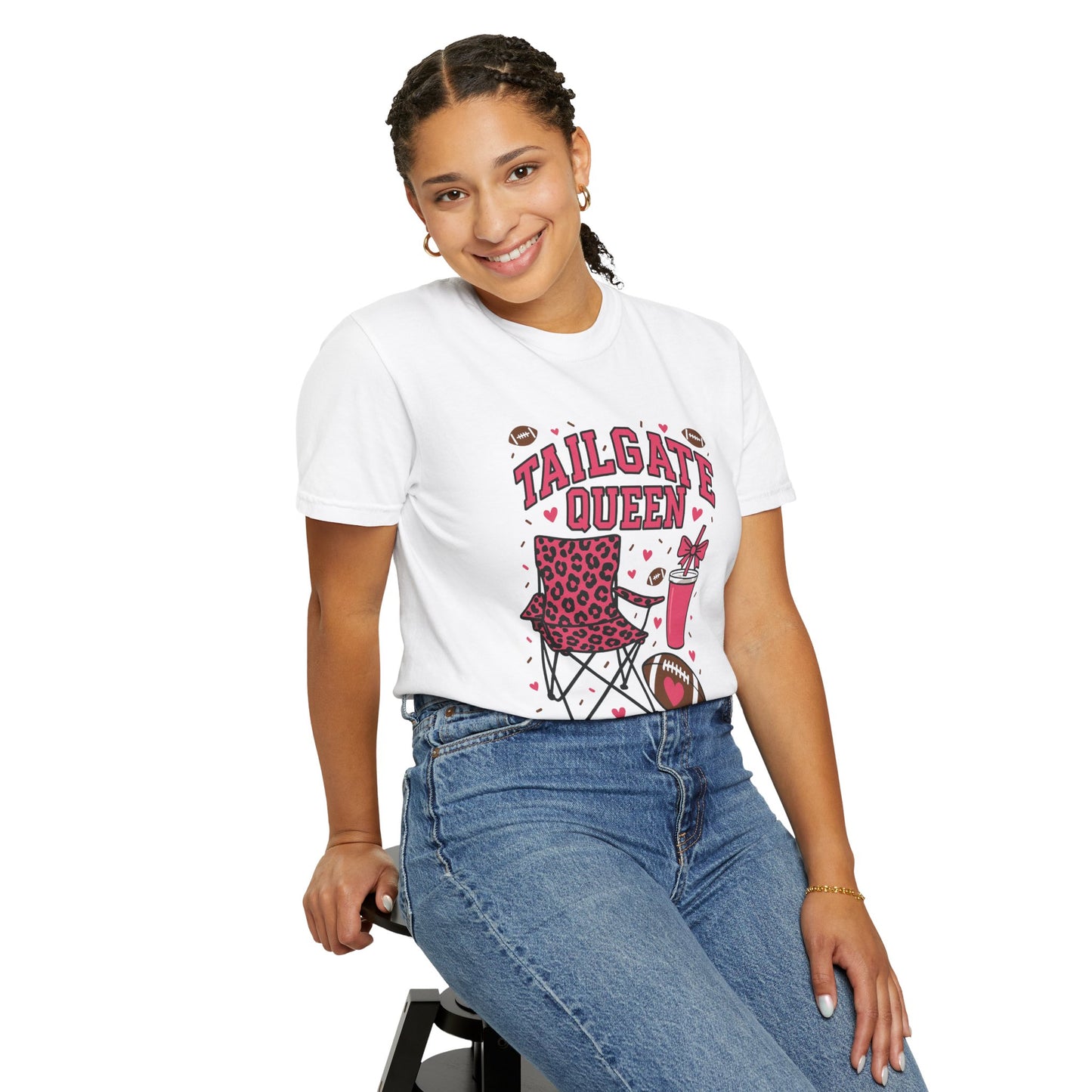 Tailgate Queen Football Graphic T-Shirt (Comfort Colors) - Size: S-3XL