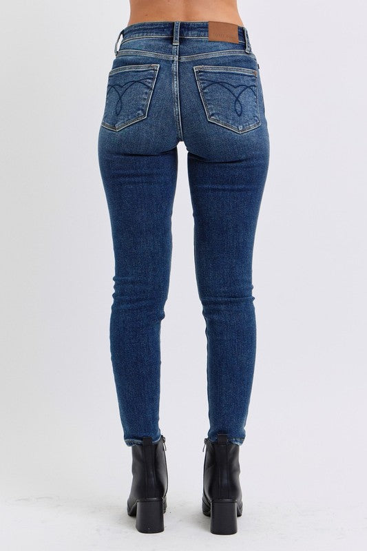 Judy Blue - Mid-Rise Waist Skinny Jeans with Pockets - Size: 0-24W