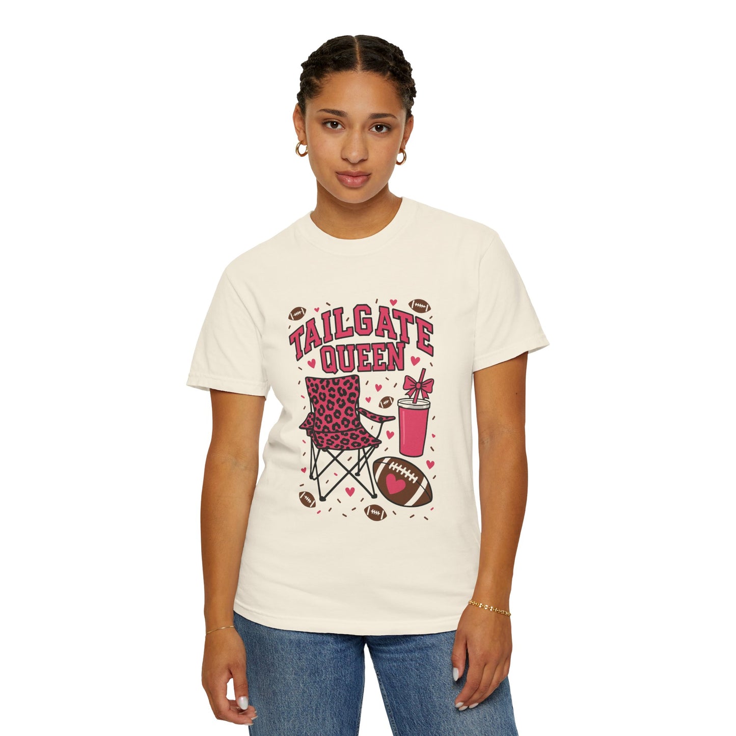 Tailgate Queen Football Graphic T-Shirt (Comfort Colors) - Size: S-3XL