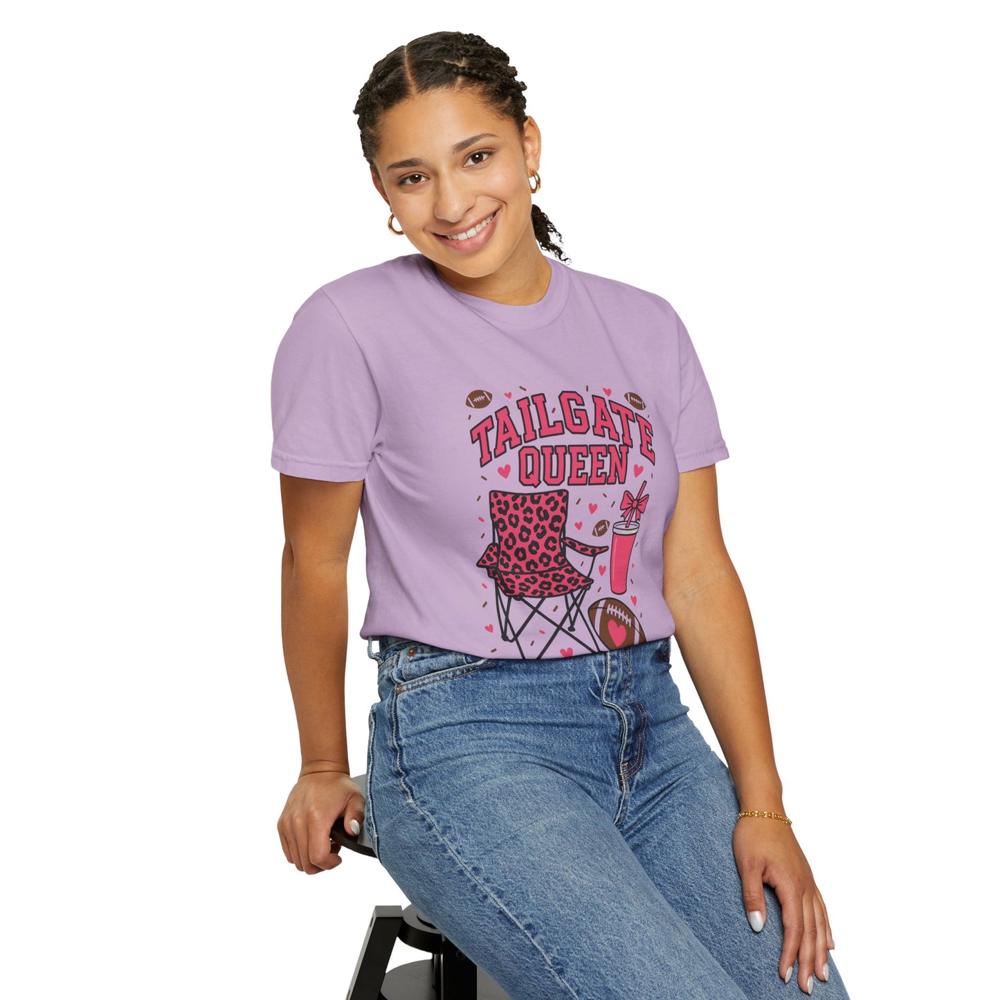 Tailgate Queen Football Graphic T-Shirt (Comfort Colors) - Size: S-3XL