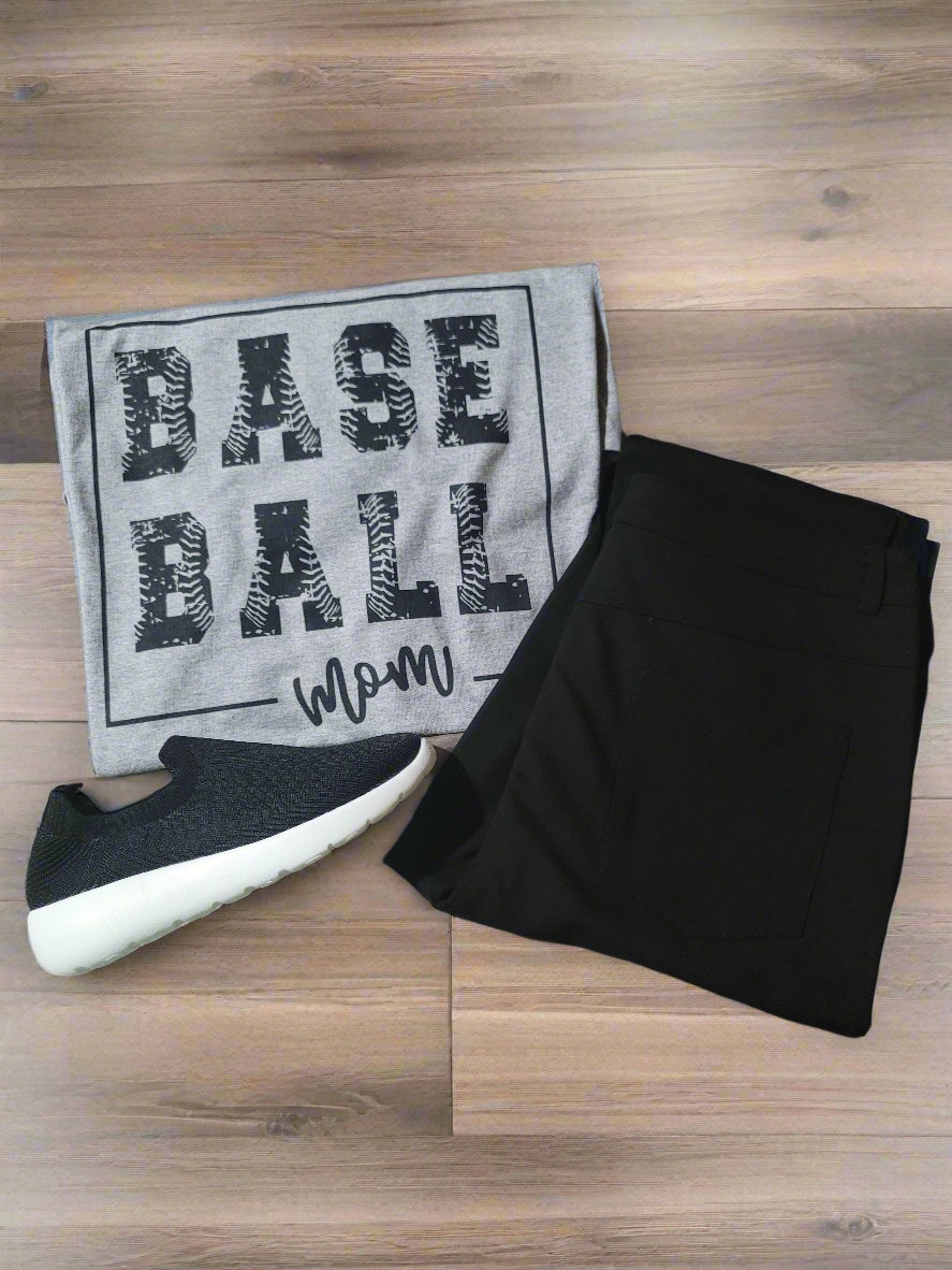 Baseball Mom - Unisex Heavy Cotton Graphic Tee (Gildan) - Size: S-5XL