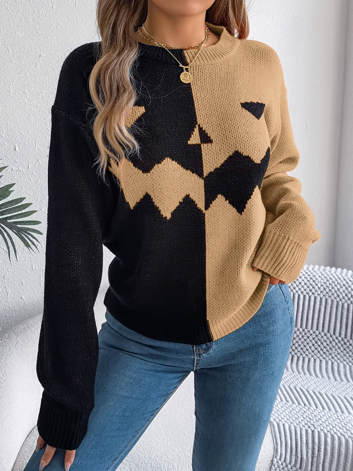 Jack-o'-lantern - Contrast Round Neck Long Sleeve Sweater - Halloween Collection